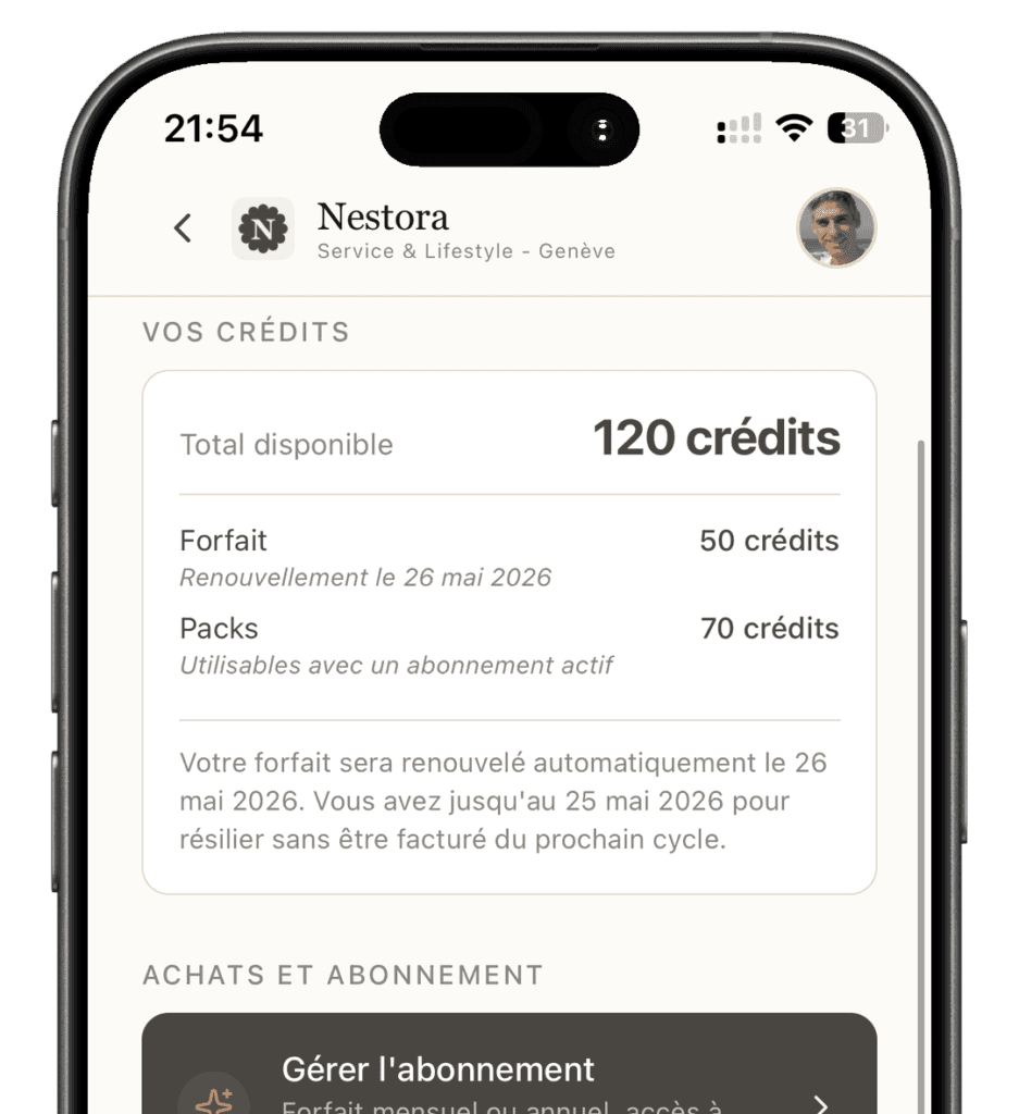 Écran d'une application mobile affichant les crédits: total 120 crédits, forfait 50 et packs 70, avec note et résumé en français sur fond clair.