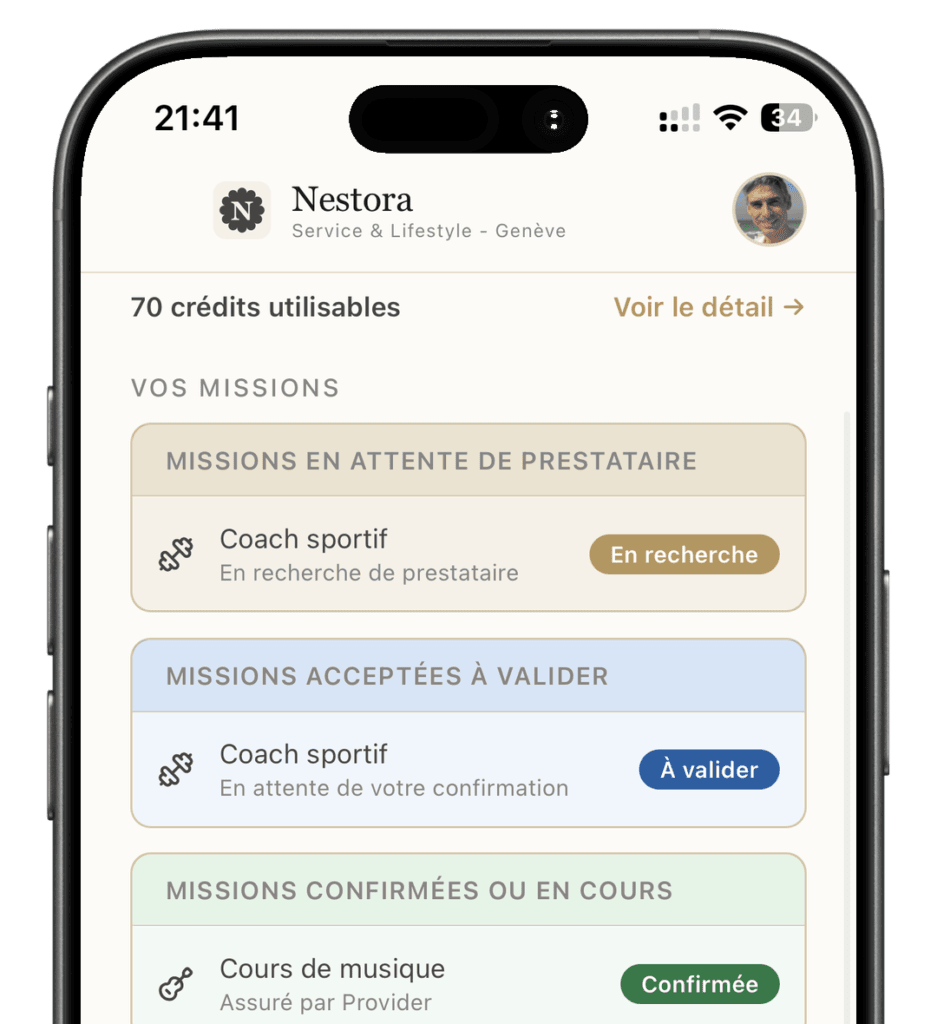 Écran d'accueil de l'app Nestora sur iPhone: crédits disponibles, sections missions et boutons d'action (En recherche, À valider, Confirmée).