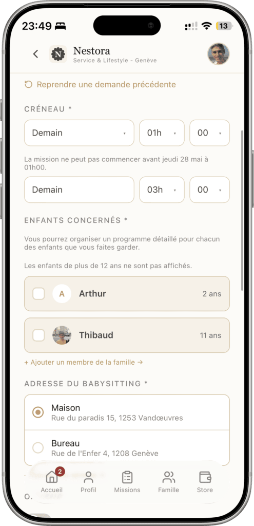 creer-mission-babysitting - Nestora Écran d'application mobile en français montrant un formulaire de garde d'enfants et une liste d'enfants (Arthur, Thibaud) avec un menu inférieur.