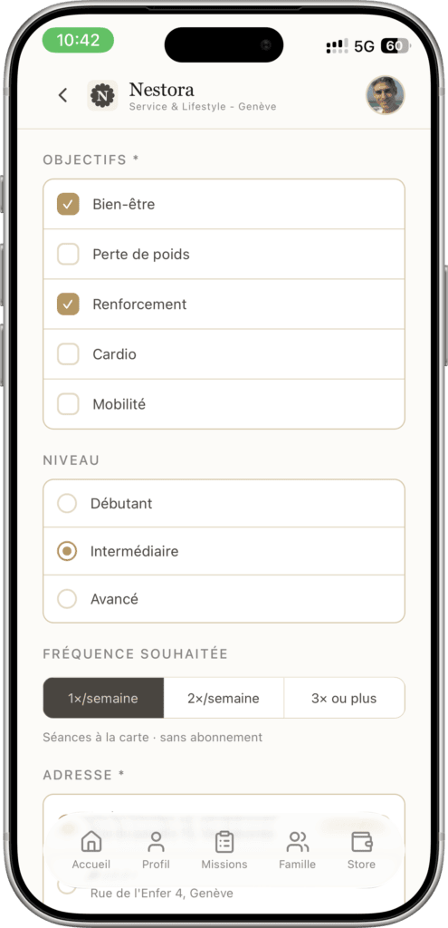 Écran d'application montrant un formulaire d'objectifs santé avec Bien-être et Renforcement sélectionnés et des niveaux Débutant/Intermédiaire/Avancé à choisir (interface en français).